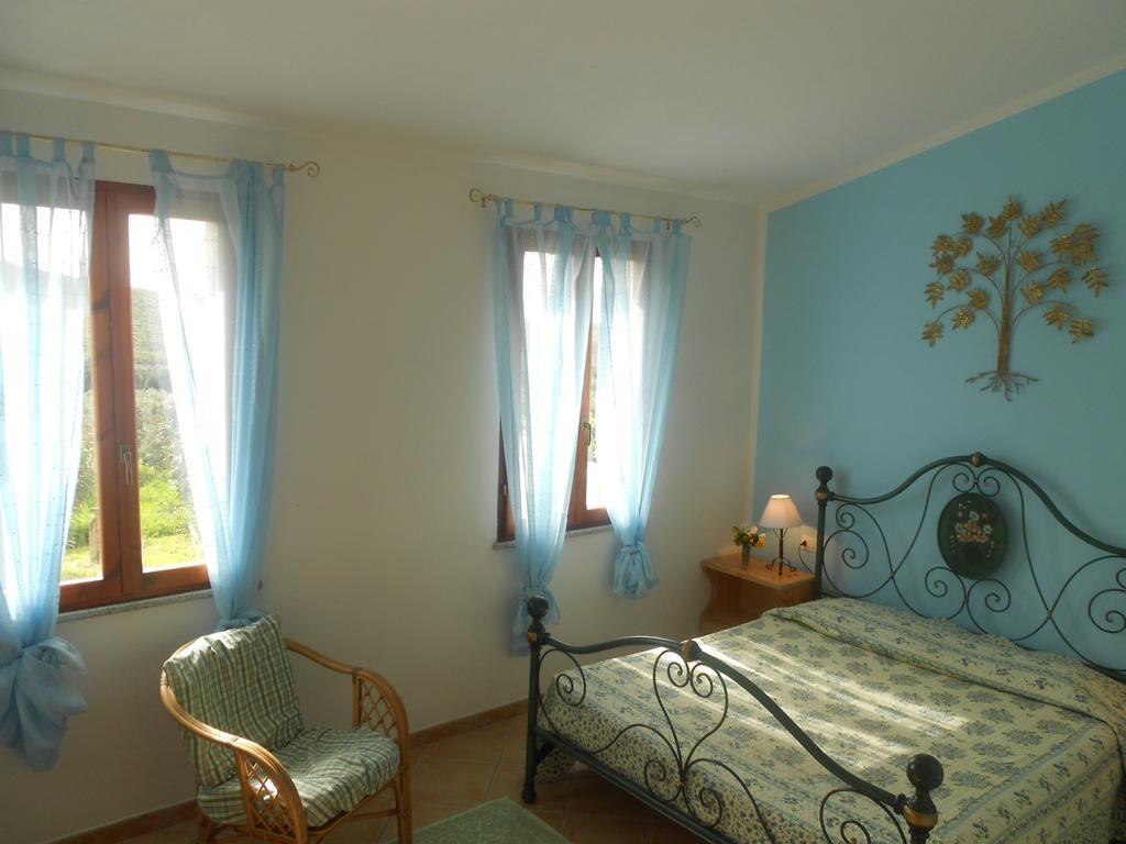 Sa Ruscitta Bed and Breakfast SantʼAntìoco Δωμάτιο φωτογραφία