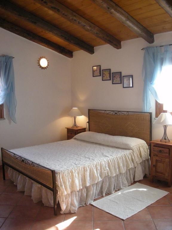 Sa Ruscitta Bed and Breakfast SantʼAntìoco Εξωτερικό φωτογραφία